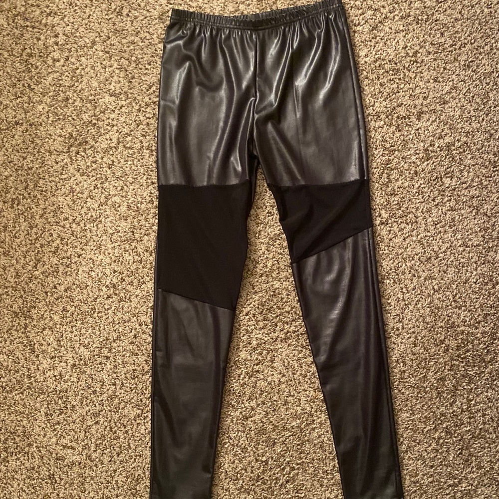 Wet Look PU Leather shiny leggings